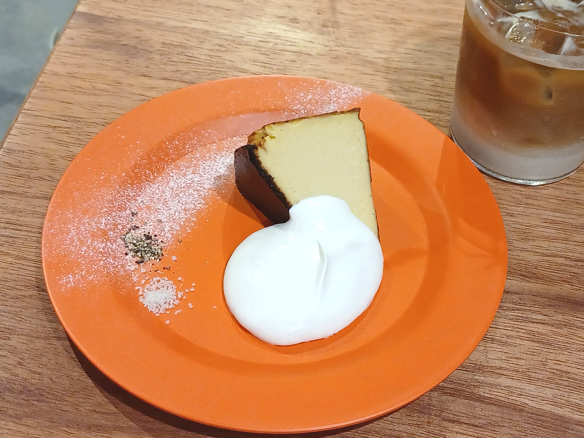 バスクチーズケーキ 520円
