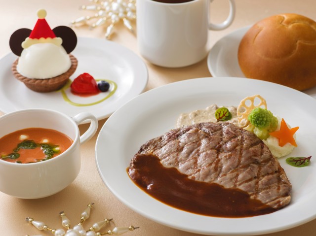 スペシャルセット 2980 円　提供店舗：東京ディズニーシー「ホライズンベイ・レストラン」