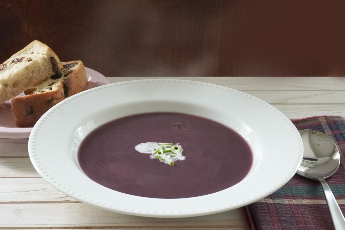 トッピングの生クリームとアサツキは、製品外のものです。