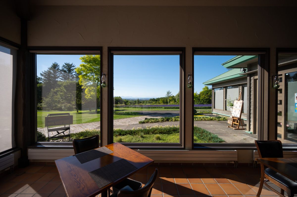 ガーデンカフェ ニワカラ