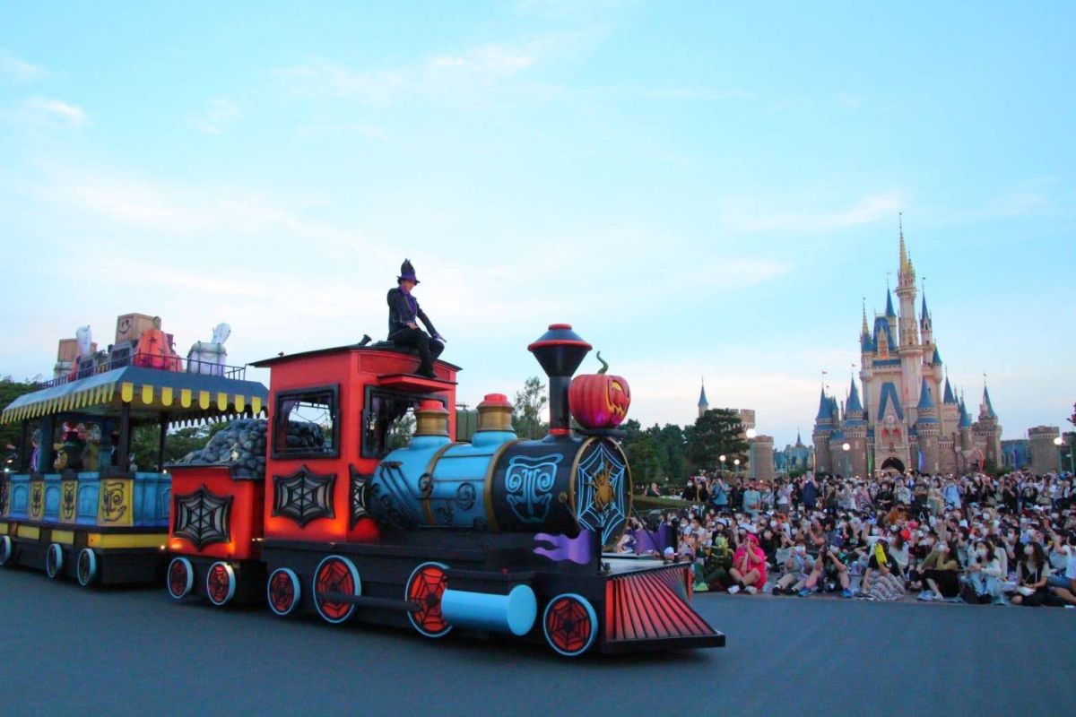 スケルトンが運行するウエスタンリバー鉄道をイメージ