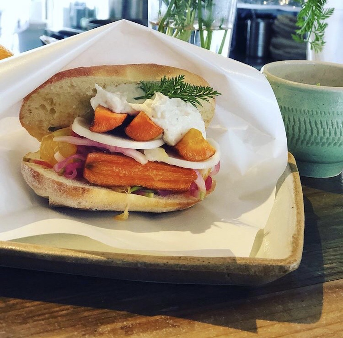 「ノムカフェ」の「旬の野菜のサンドウィッチ」650円