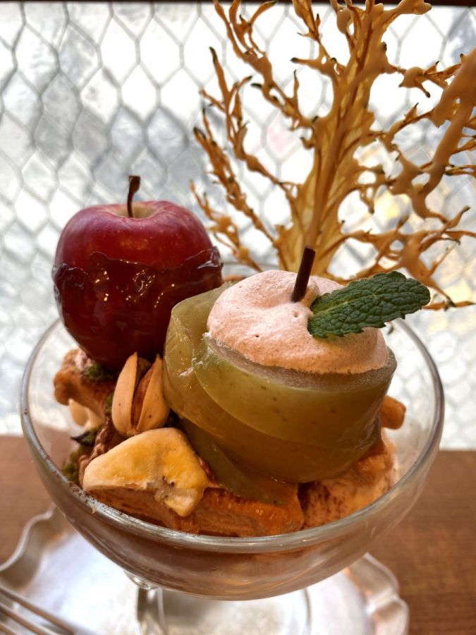 「canvasの木と3種の林檎のパフェ」2500円