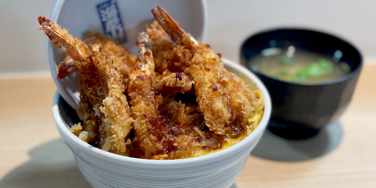 渋谷にオープン！ ぷりぷり海老の山盛りが話題♪ 海老かつ丼専門店「海老山」