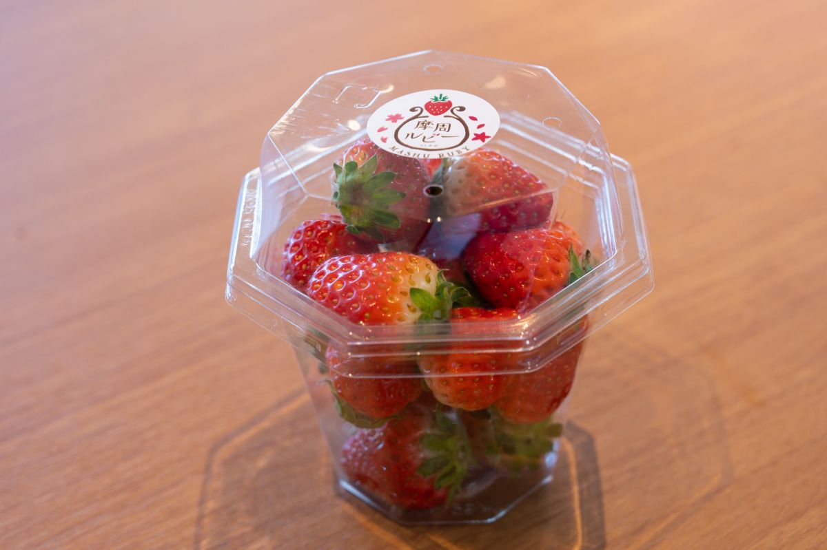 イチゴ「摩周ルビー」500円