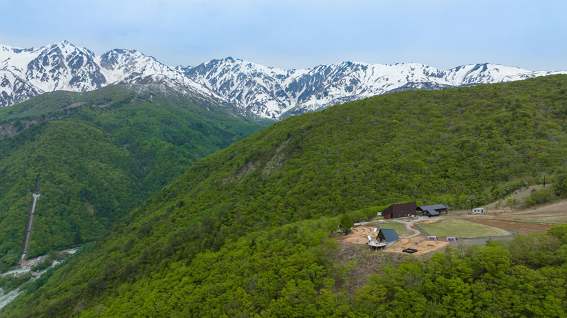 白馬岩岳の中腹に広がる新エリア「白馬ヒトトキノモリ」