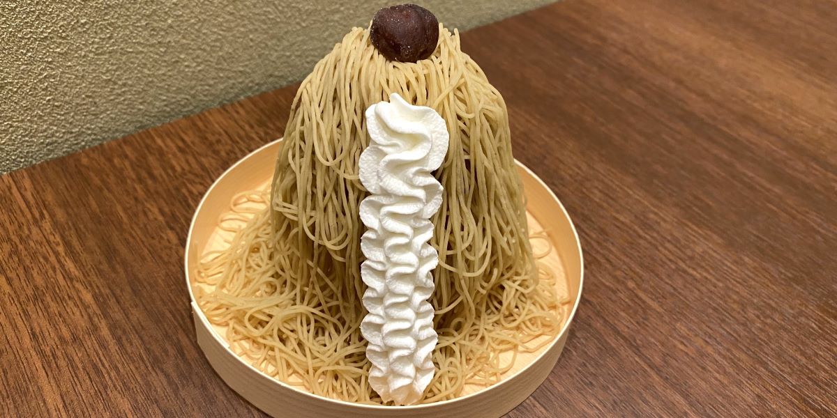 和栗モンブラン専門店「栗りん 日本橋コレド室町店」で魅惑の黄金モンブランソフトを！