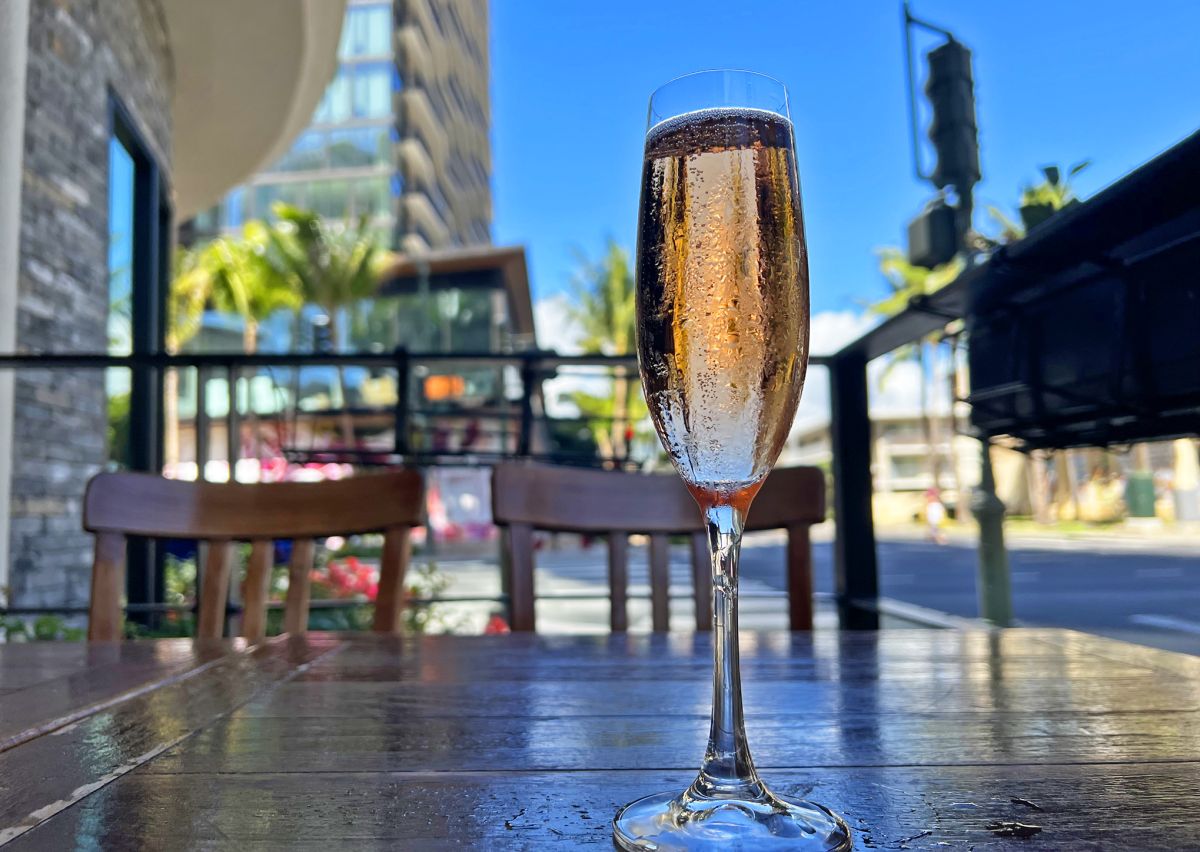 スパークリングロゼ（$7）