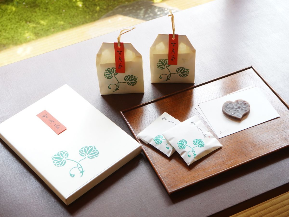 「賀茂葵」3枚入り 660円、6枚入り 1320円、12枚入り 2420円