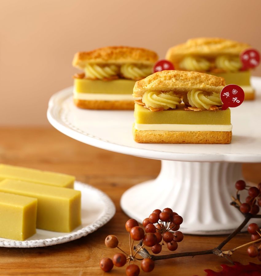 「『舟和』の芋ようかんと発酵バターのスコーンサンド 480円　※販売期間：2022年11月15日（火）まで