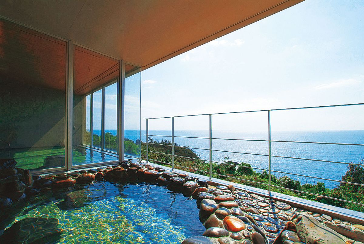 肌にまとわりつくような滑らかな温泉