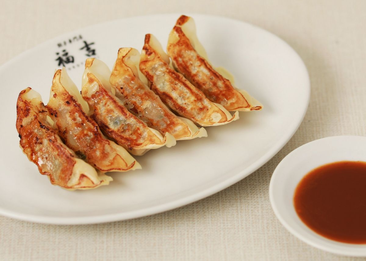 餃子の専門店 福吉「味噌だれで食べる京都伏見餃子」700円