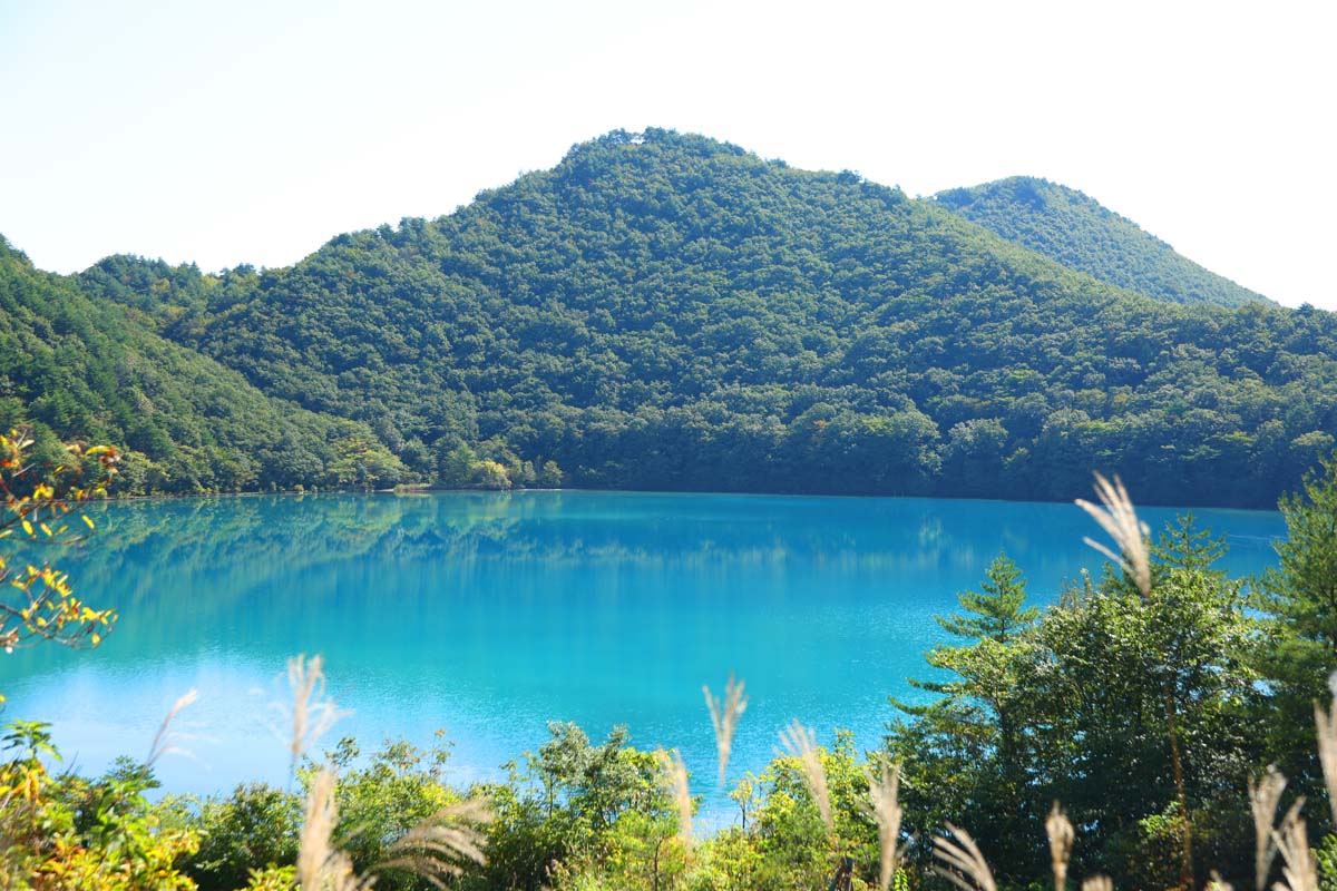 日によって表情を変える神秘的な「潟沼」