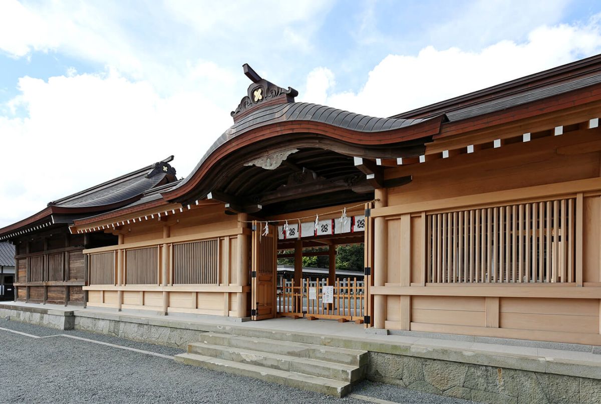 こちらの奥に一の神殿が鎮座しています