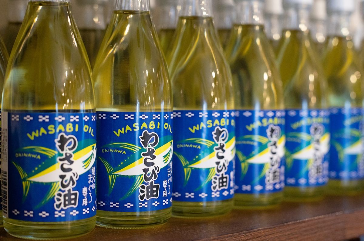 お刺身だけでなく、うどんやパスタにも使えるわさび油800円
