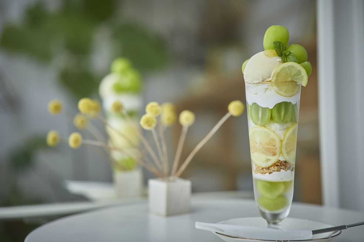 レモンとシャインマスカットのパフェ 1800円