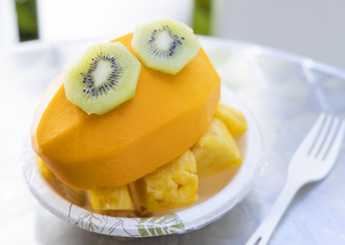 「パパイヤ・キウイ・パイナップルボウル」$9