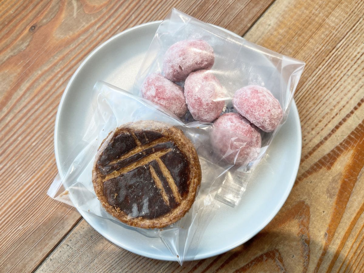 焼き菓子 （左から） 500円、550円