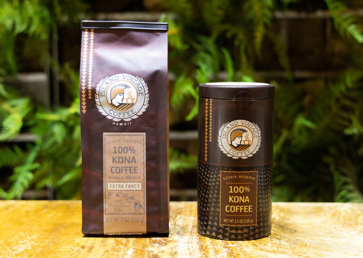 「100％コナコーヒー・エクストラファンシー7oz」$36（左）、「100％コナコーヒー・エクストラファンシー 3.5oz」＄24（右）