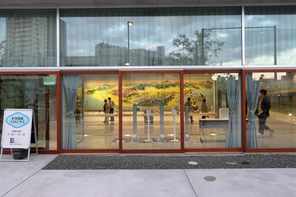 建物の外から見たギャラリーの様子