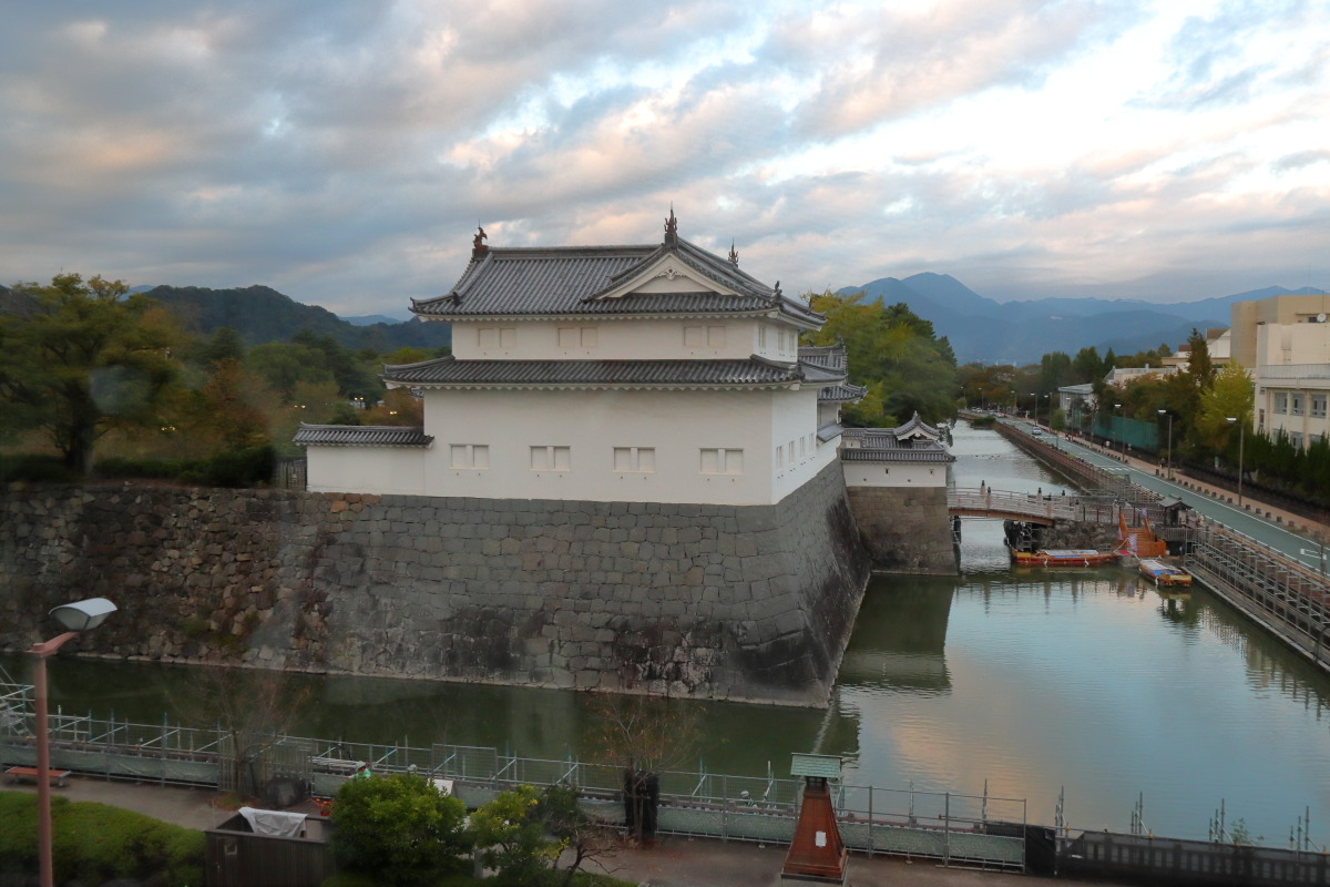 駿府城公園の巽櫓と東御門