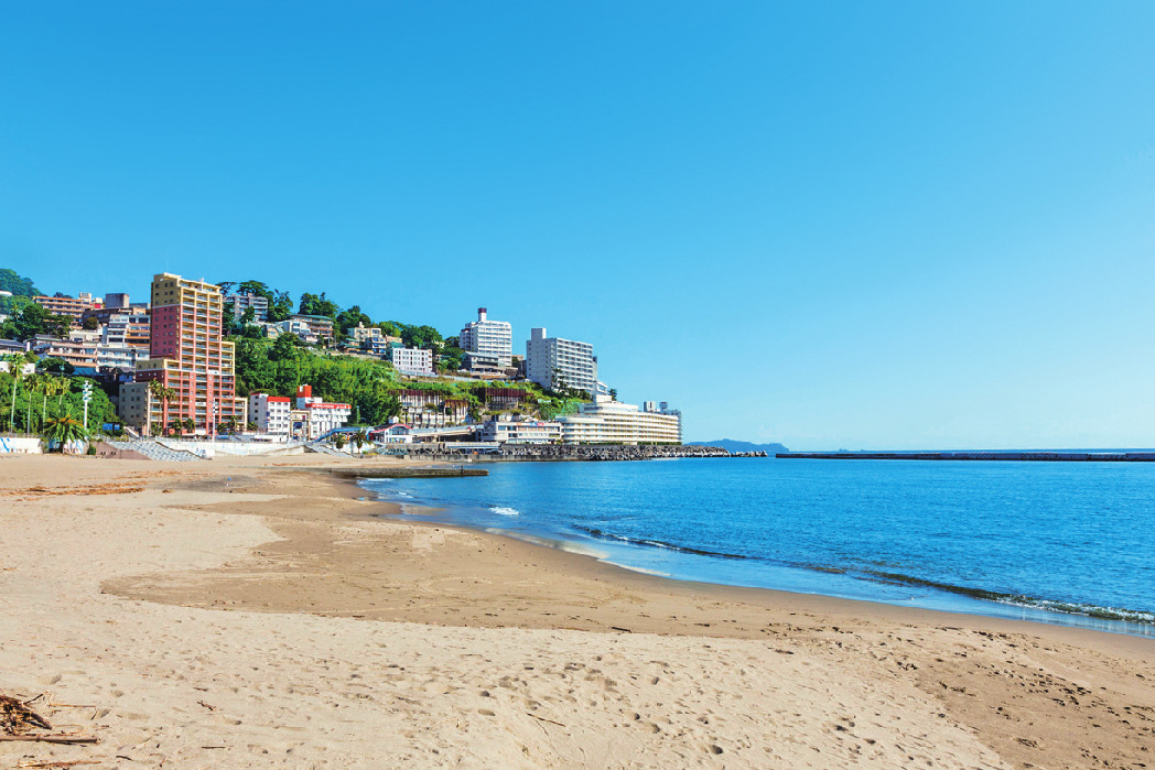 リゾート気分でビーチを散策