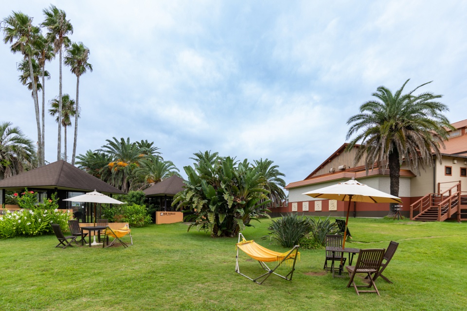 アジアンガーデンのお出迎えで一気に南国ムードに