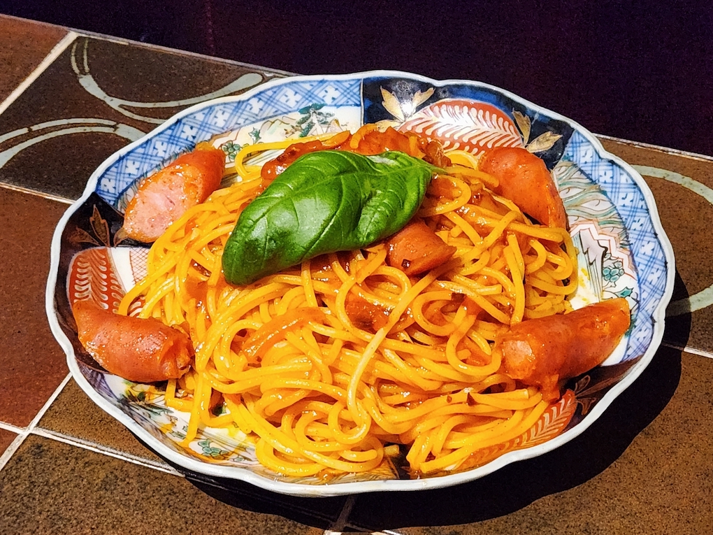 「ナポリタン」900円。