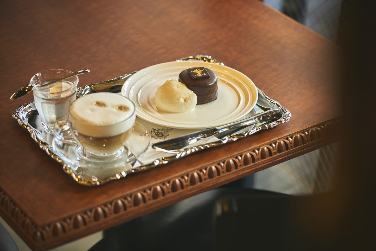 ザッハトルテ702円 メランジェ（カフェラテ）605円