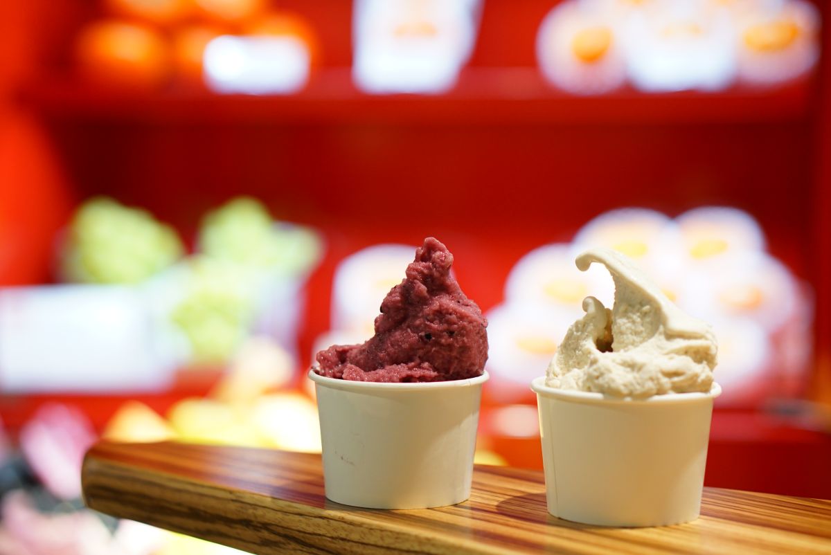 （左から）写真左から「ナガノパープル」600円、「バナナミルク」490円