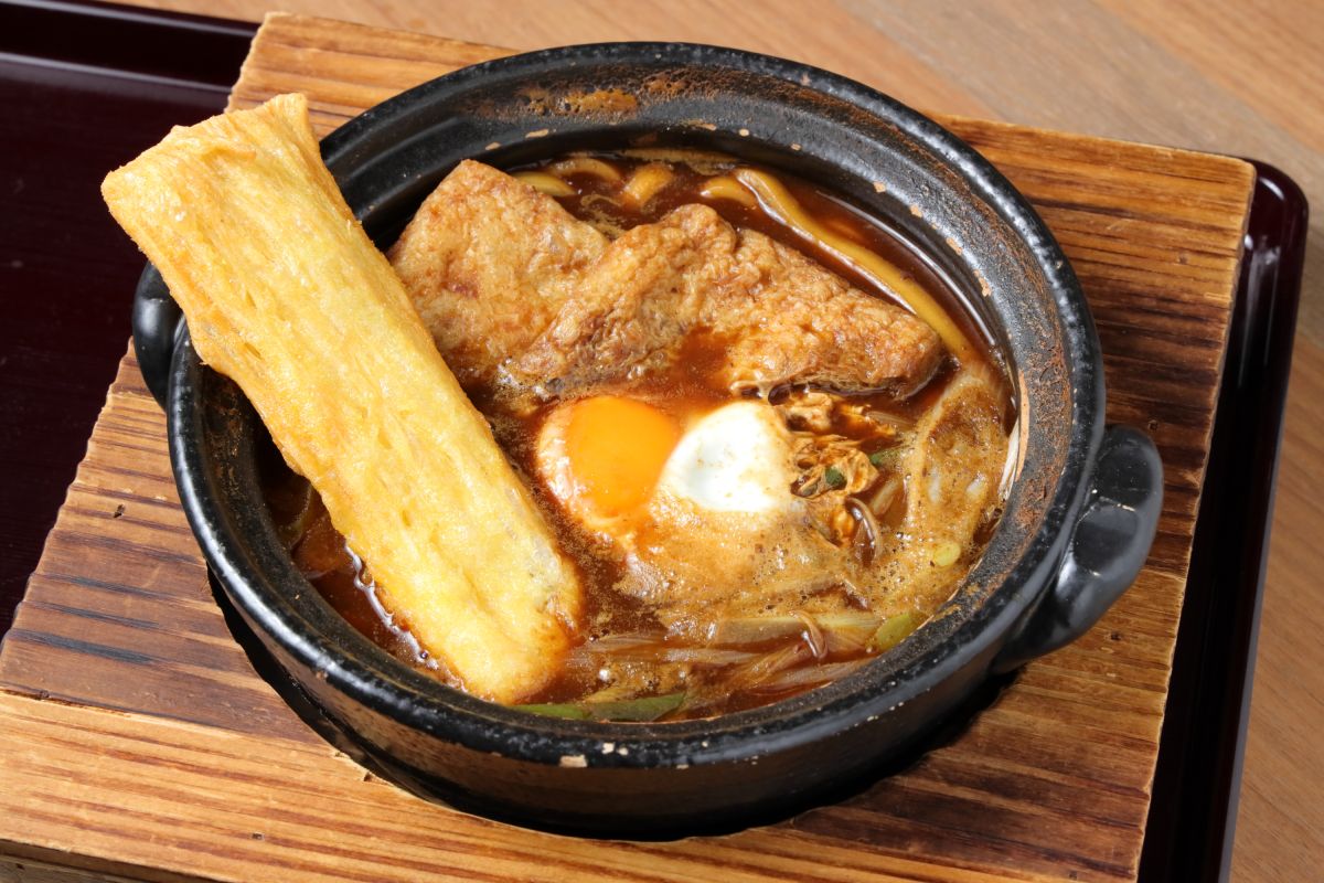 「ゆば天 味噌煮込みうどん」（1200円）