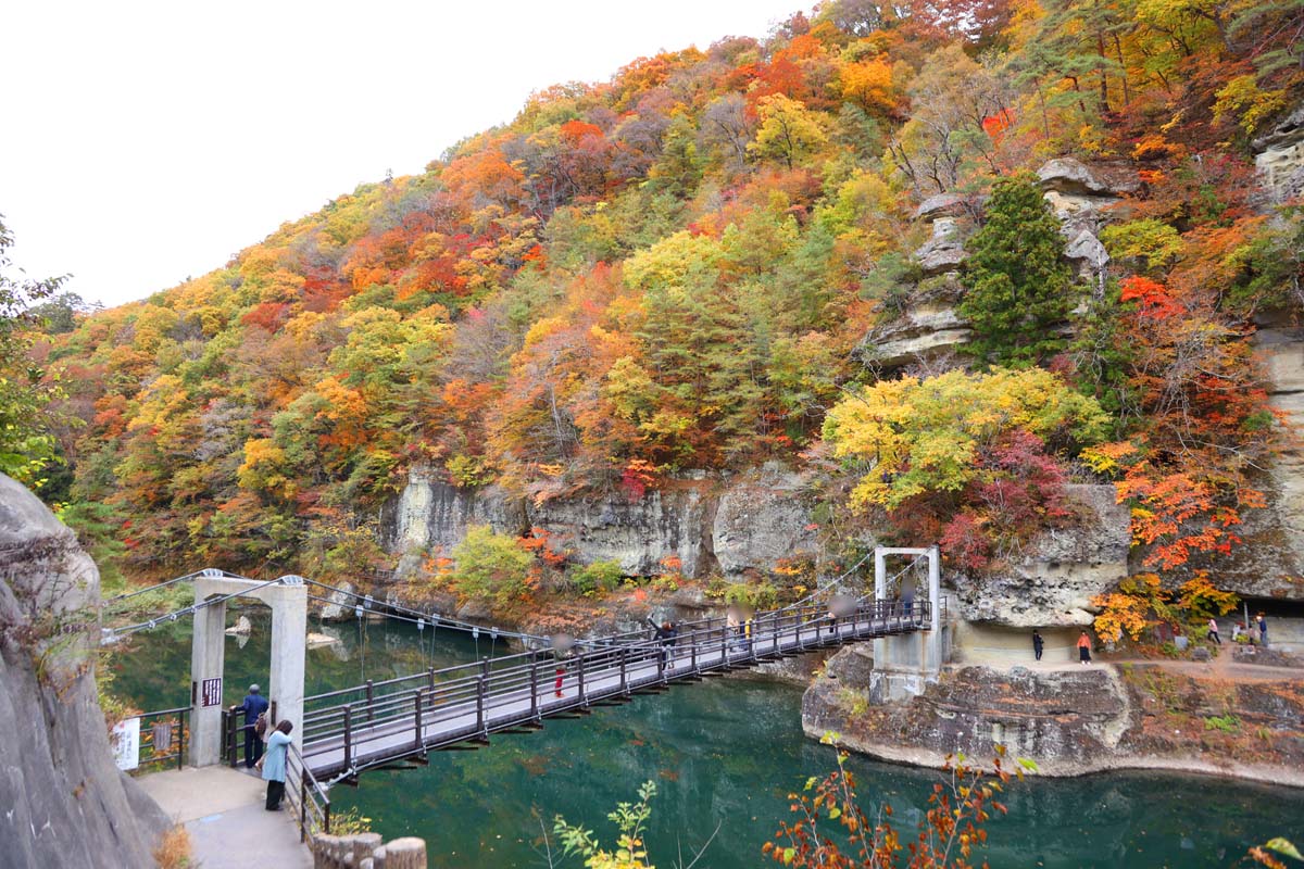 塔のへつりの吊り橋