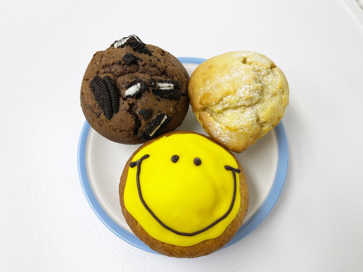 （左上から）ハウスチョコオレオ 486円、レモンレモン 529円、プレーン 410円