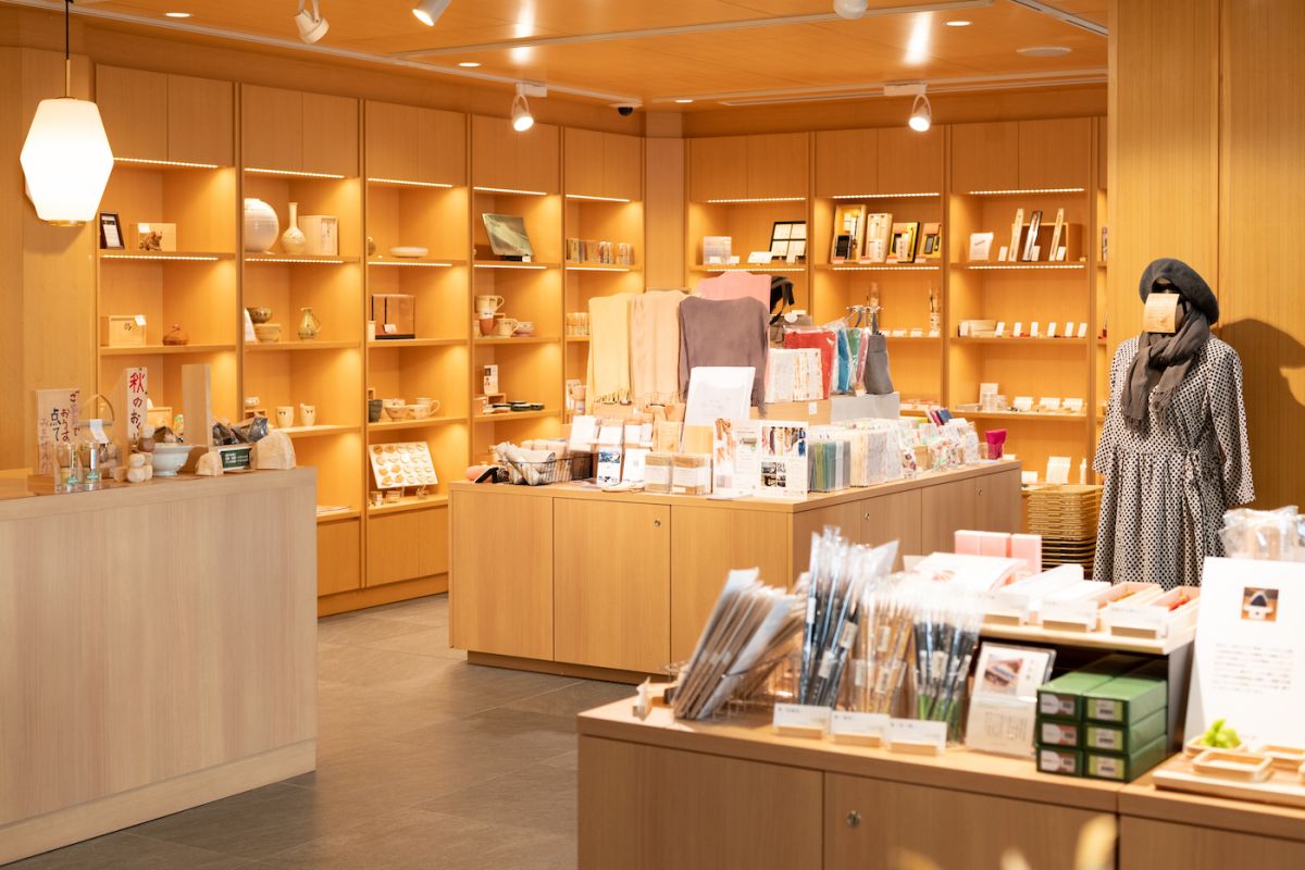 伝統工芸品ショップ