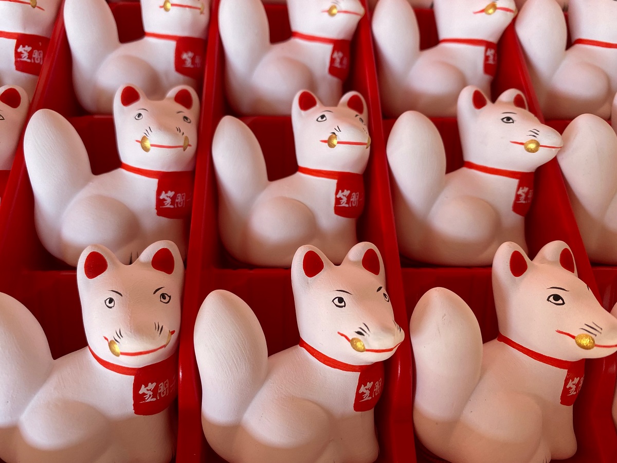 おみくじもきつねか笠の形。初穂料300円