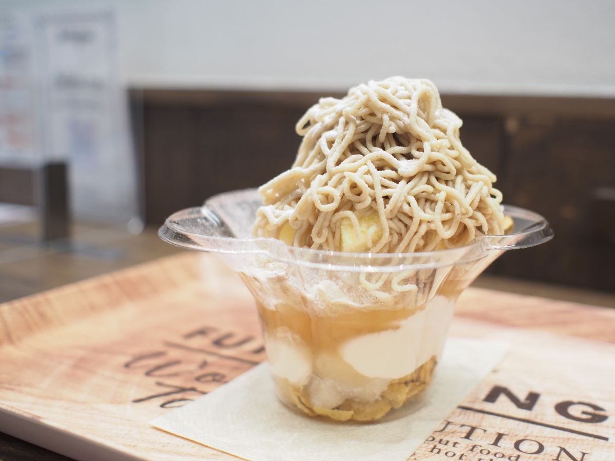 「モンブランパフェ」880円