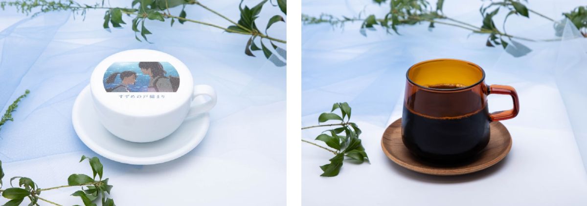 （左）「カフェラテ」880円、（右）「ホットコーヒーorホットティー」各550円