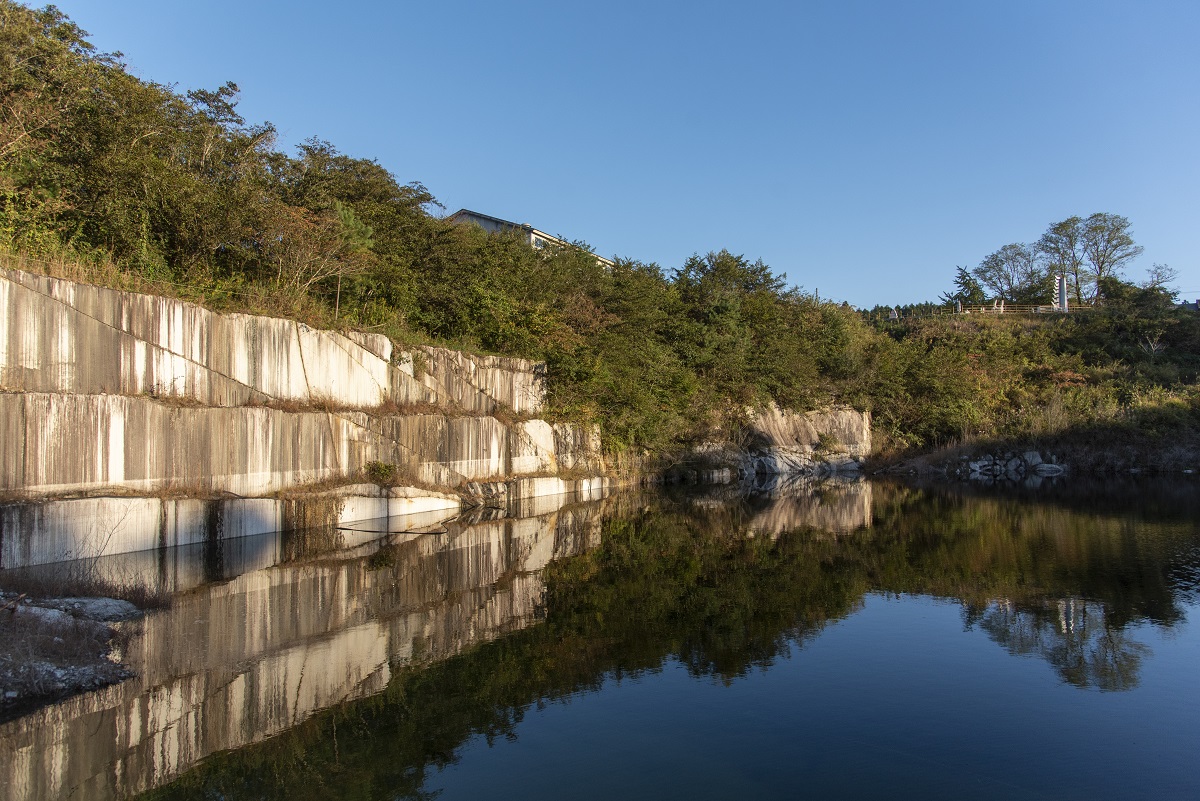 思い切り大きな声を出すと、こだまになって戻ってくるよ