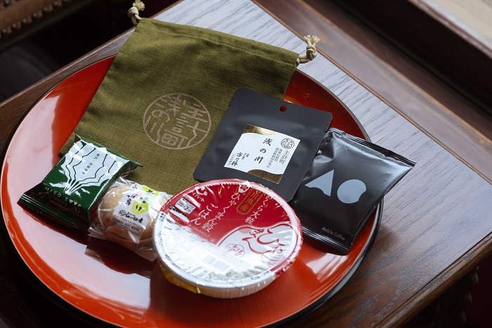 宿泊者限定の「お茶漬けセット」1200円