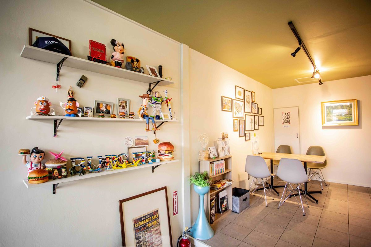 BURGER SERVICE WALDEN 内観