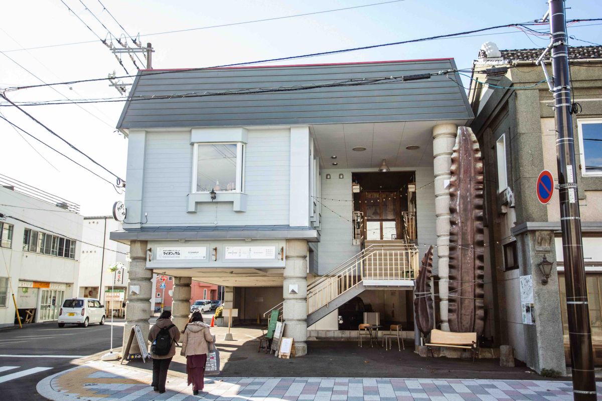 街角クレープ 外観