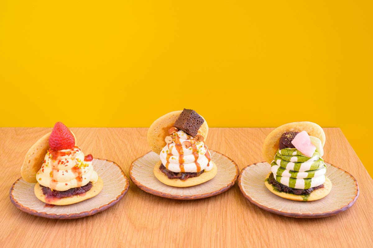 「どらモン」左から：いちごティラミス（季節限定）、チョコナッツ、抹茶あずき 各700円