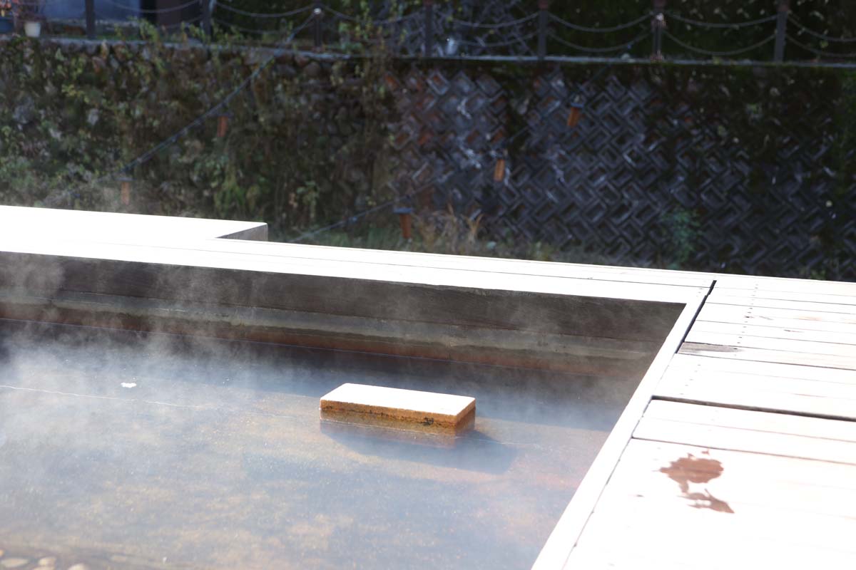 気軽に楽しめる足湯