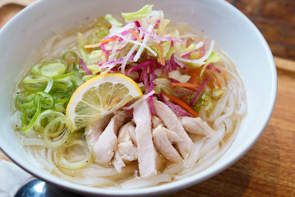 「鶏のフォー」780円