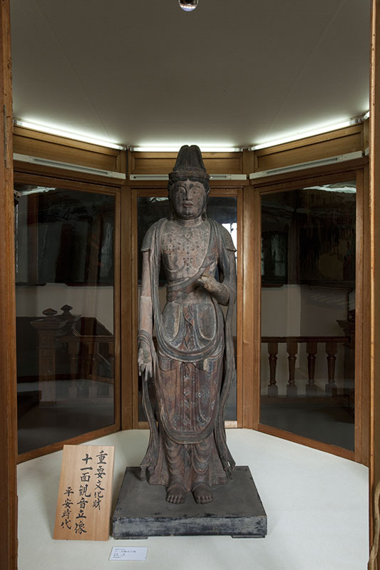 十一面観音立像