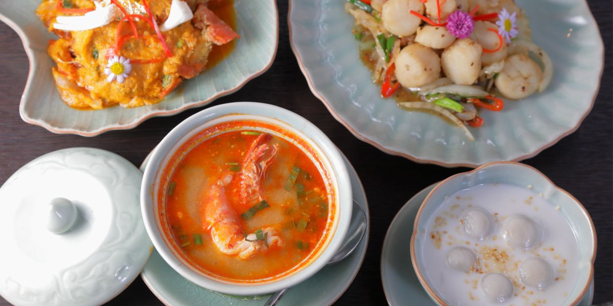 本場のタイ料理を楽しむ！スペシャルなランチ＆ディナーなら「バーン・カニタ・サトーン」で決まり！