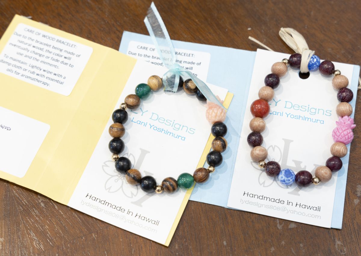 ウッドブレスレット $28