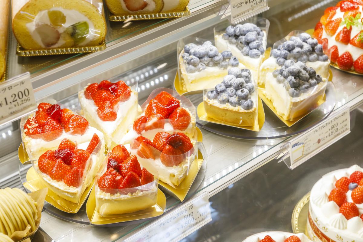 プレミアムタルト 苺648円、ブルーベリー 648円