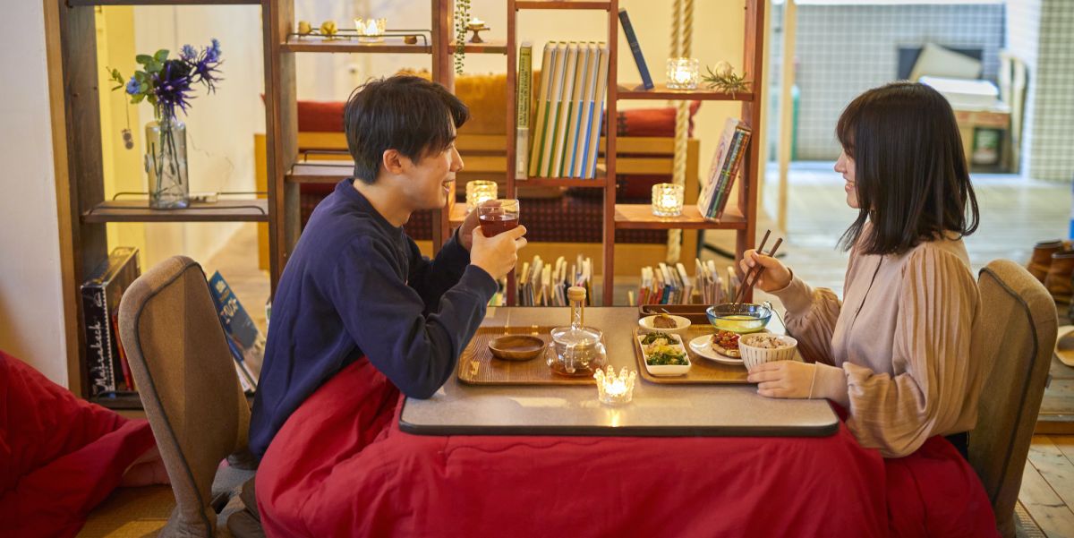 【京都】こたつのあるアートなカフェでいただく1100円でドリンク付きの高コスパな夜定食