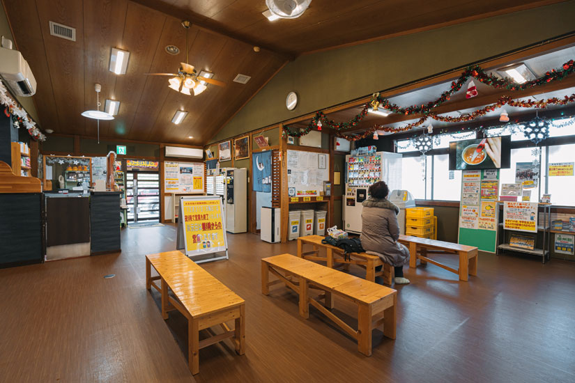 スーパー銭湯並みの設備なのに、入浴料は大人380円とリーズナブル